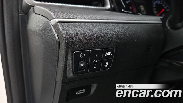 Kia K5 2023 — photo 23