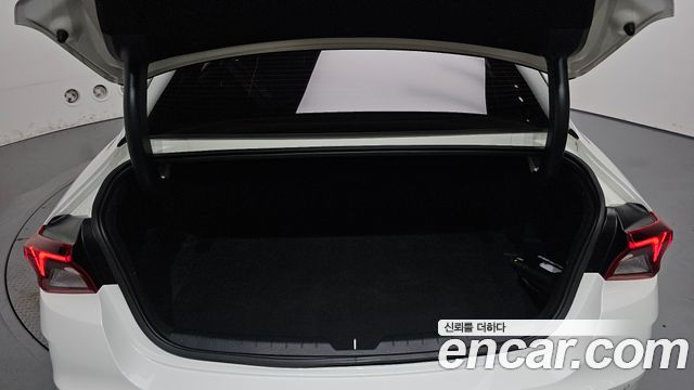 Kia K5 2023 — photo 26
