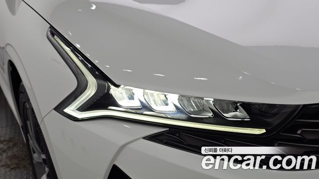 Kia K5 2023 — photo 8