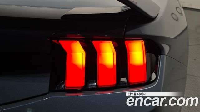 Ford Mustang 2024 — photo 9