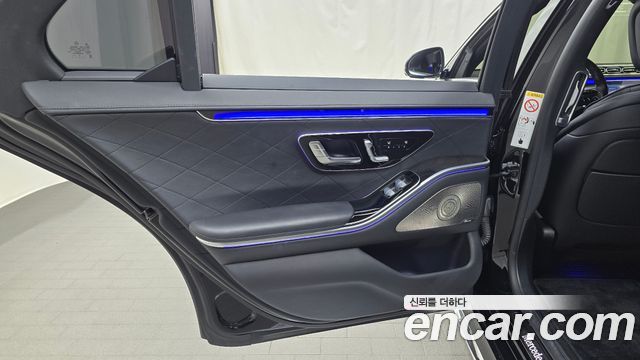 Mercedes-Benz S-Class 2022 — photo 15