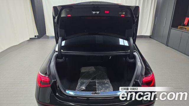 Mercedes-Benz S-Class 2022 — photo 30