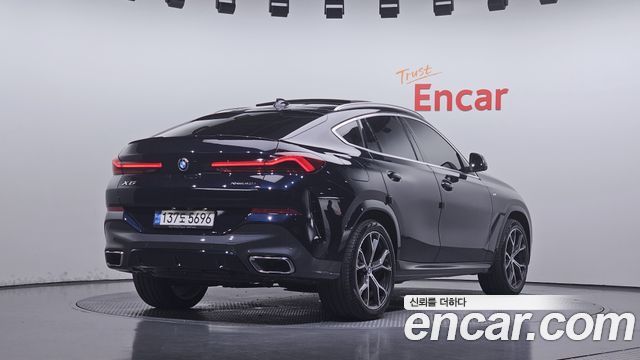 BMW X6 2022 — photo 2
