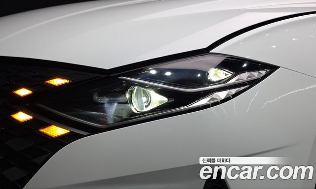 Hyundai Grandeur 2023 — photo 8