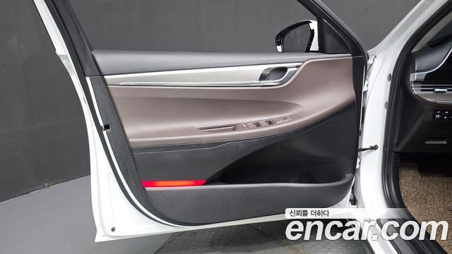 Hyundai Grandeur 2023 — photo 14