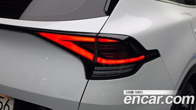 Kia Sportage 2022 — photo 9