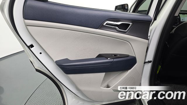 Kia Sportage 2022 — photo 15