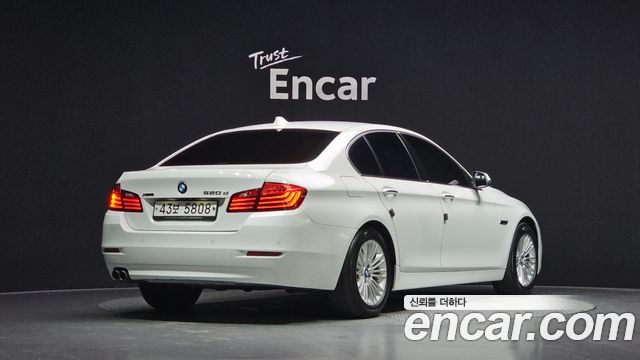 BMW 5-Series 2015 — photo 2