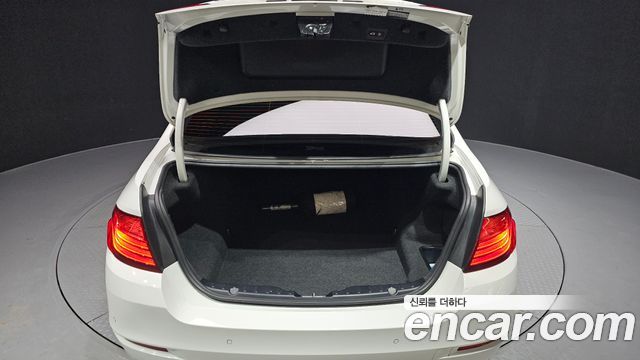 BMW 5-Series 2015 — photo 20