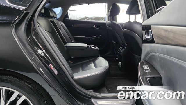 Kia K7 2020 — photo 17