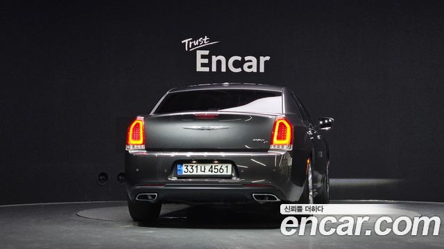 Chrysler 300C 2016 — photo 4