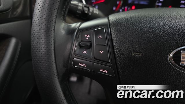 Kia K7 2014 — photo 29