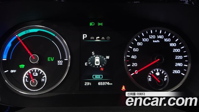 Kia K5 2022 — photo 11