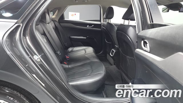 Kia K5 2022 — photo 18