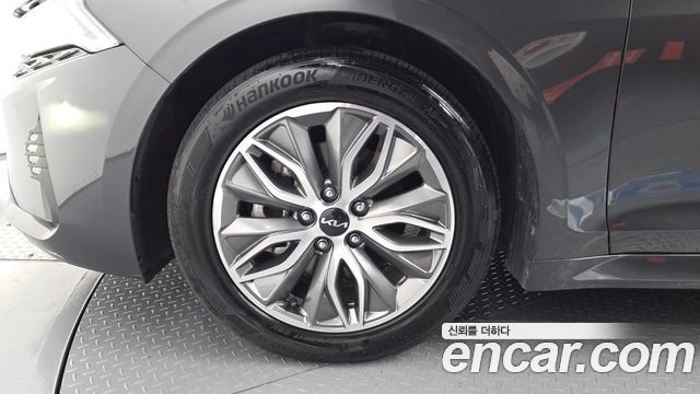 Kia K5 2022 — photo 7