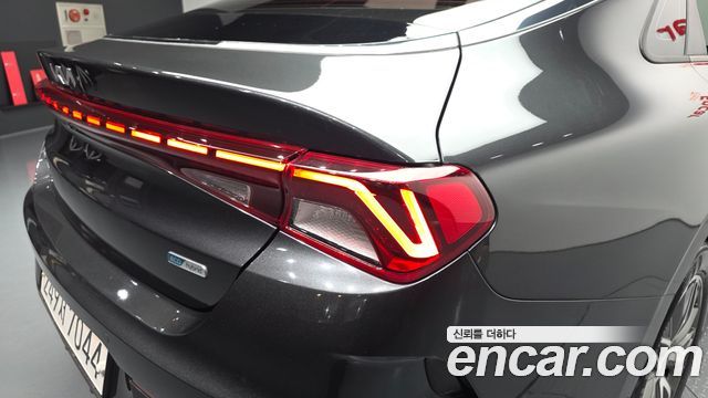 Kia K5 2022 — photo 9