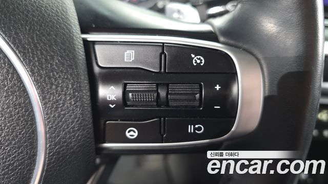 Kia K5 2022 — photo 30