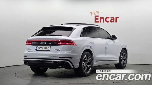 Audi Q8 2022 — photo 2