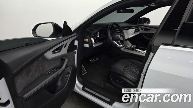 Audi Q8 2022 — photo 13