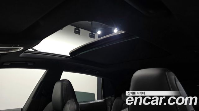 Audi Q8 2022 — photo 23