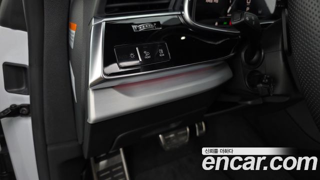 Audi Q8 2022 — photo 31