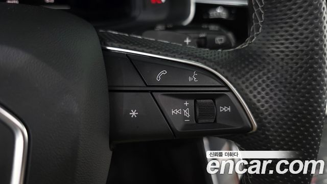 Audi Q8 2022 — photo 33