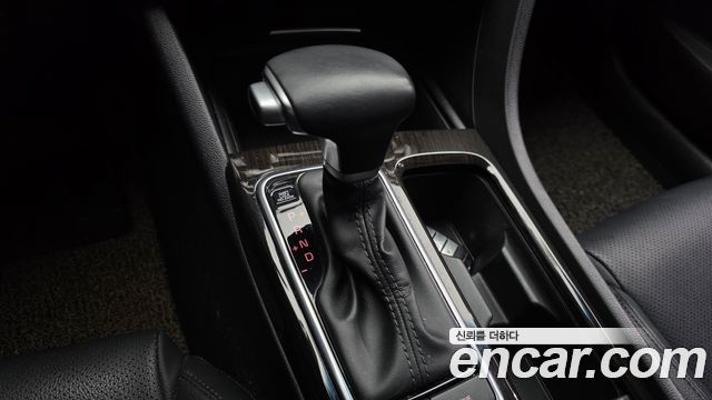 Kia K5 2017 — photo 12