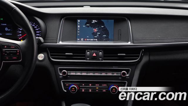 Kia K5 2017 — photo 19