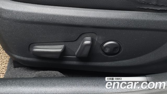 Kia K5 2017 — photo 26