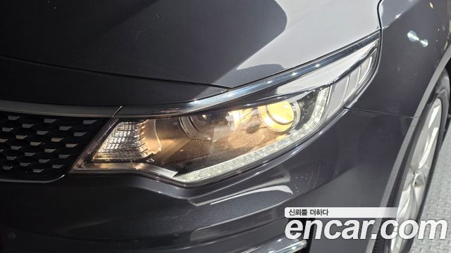 Kia K5 2017 — photo 8