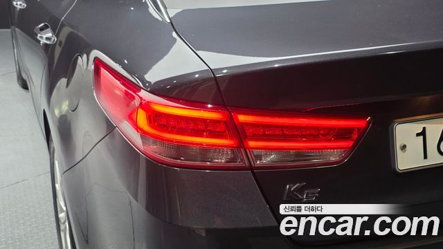 Kia K5 2017 — photo 9