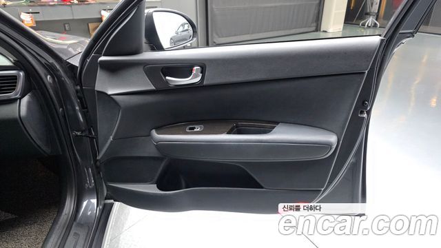 Kia K5 2017 — photo 15