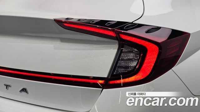 Hyundai Sonata 2022 — photo 9