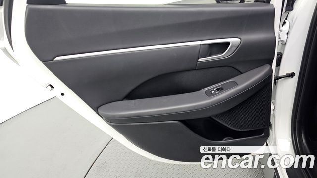 Hyundai Sonata 2022 — photo 15