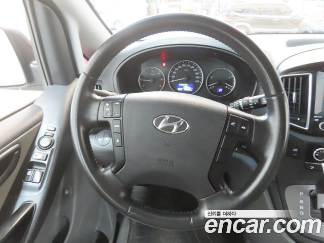 Hyundai Starex 2020 — photo 17