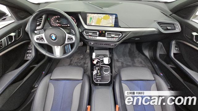 BMW 1-Series 2023 — photo 10