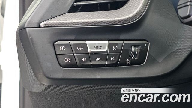 BMW 1-Series 2023 — photo 21
