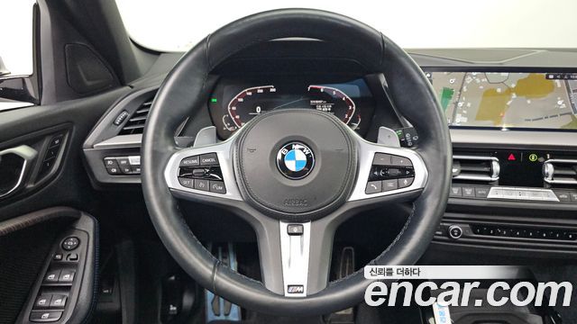 BMW 1-Series 2023 — photo 22