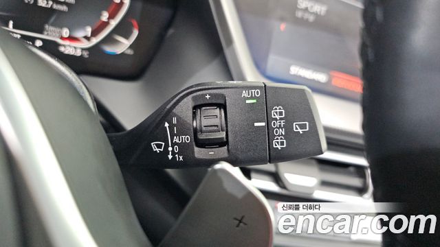 BMW 1-Series 2023 — photo 23