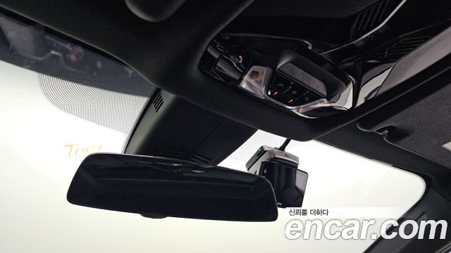 BMW 1-Series 2023 — photo 27