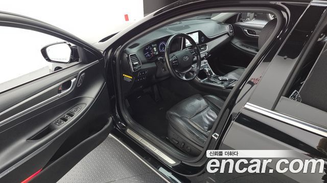 Hyundai Grandeur 2018 — photo 10