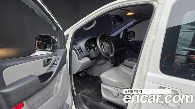 Hyundai Starex 2015 — photo 10