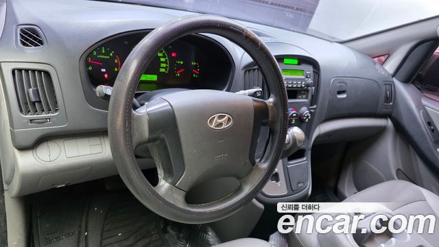 Hyundai Starex 2015 — photo 13