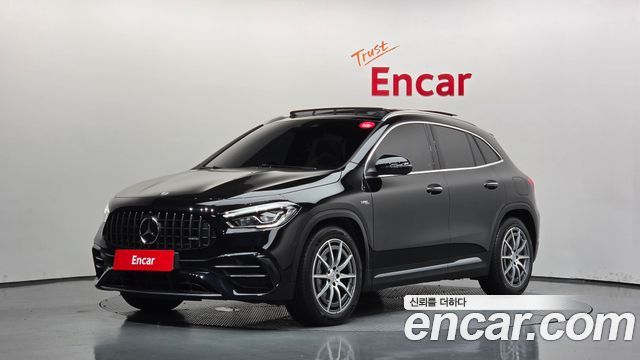 Mercedes-Benz GLA-Class 2022 — photo 1