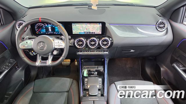 Mercedes-Benz GLA-Class 2022 — photo 10