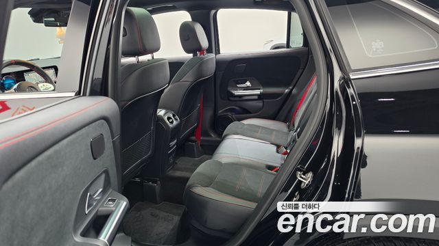 Mercedes-Benz GLA-Class 2022 — photo 17