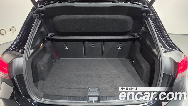 Mercedes-Benz GLA-Class 2022 — photo 23