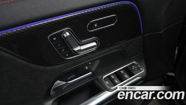Mercedes-Benz GLA-Class 2022 — photo 24