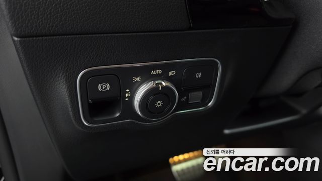 Mercedes-Benz GLA-Class 2022 — photo 27