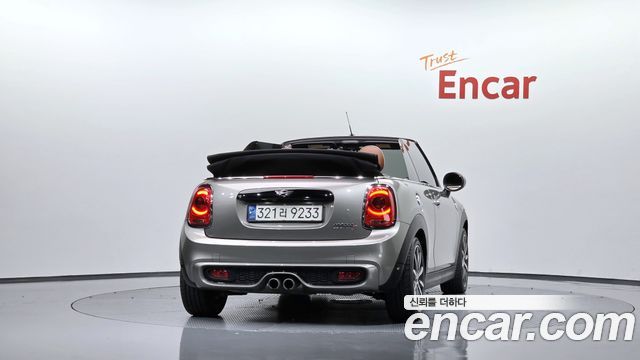 Mini Cooper Convertible 2018 — photo 4